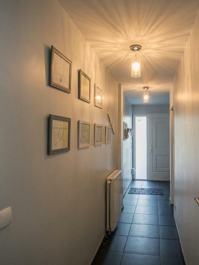 Les Tresors De Lizzie Hotel Coutras Exterior photo
